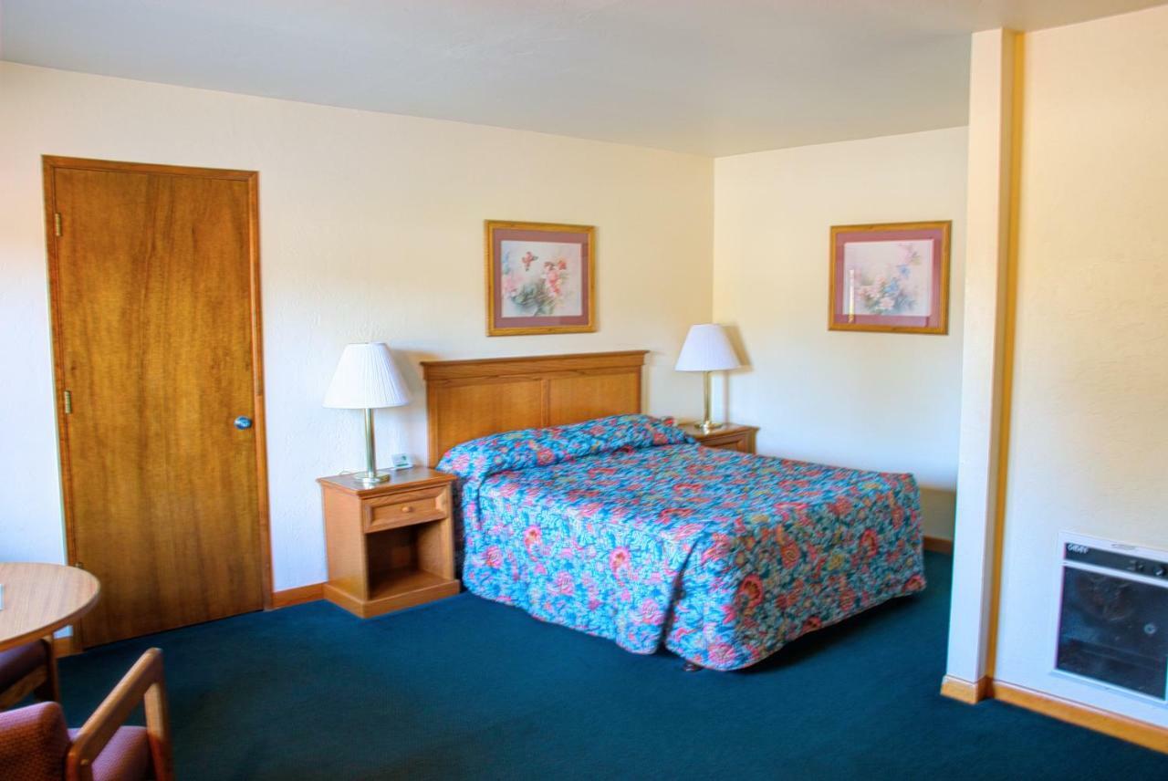 كريسينت سيتي Crescent Beach Motel الغرفة الصورة