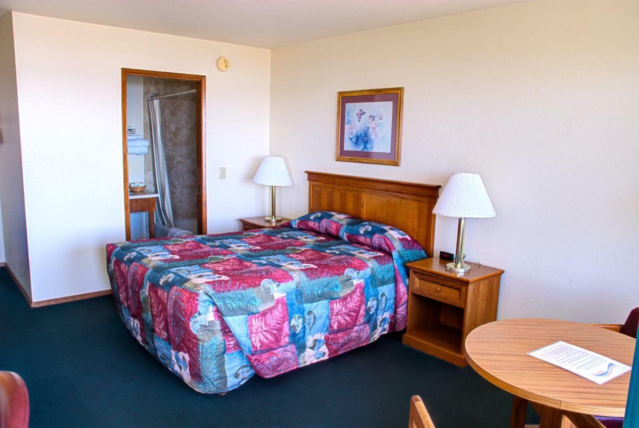 كريسينت سيتي Crescent Beach Motel الغرفة الصورة