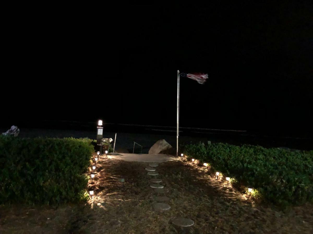 كريسينت سيتي Crescent Beach Motel المظهر الخارجي الصورة