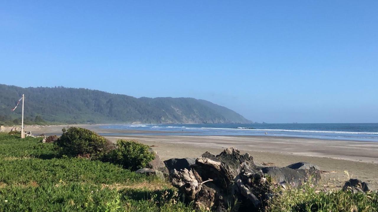 كريسينت سيتي Crescent Beach Motel المظهر الخارجي الصورة