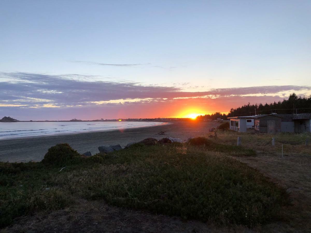كريسينت سيتي Crescent Beach Motel المظهر الخارجي الصورة